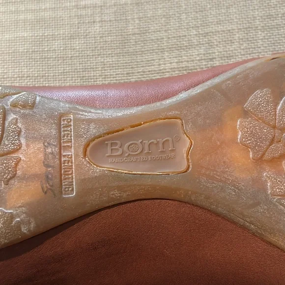 Born Women's Brown Leather Flats - Picture 8 of 9